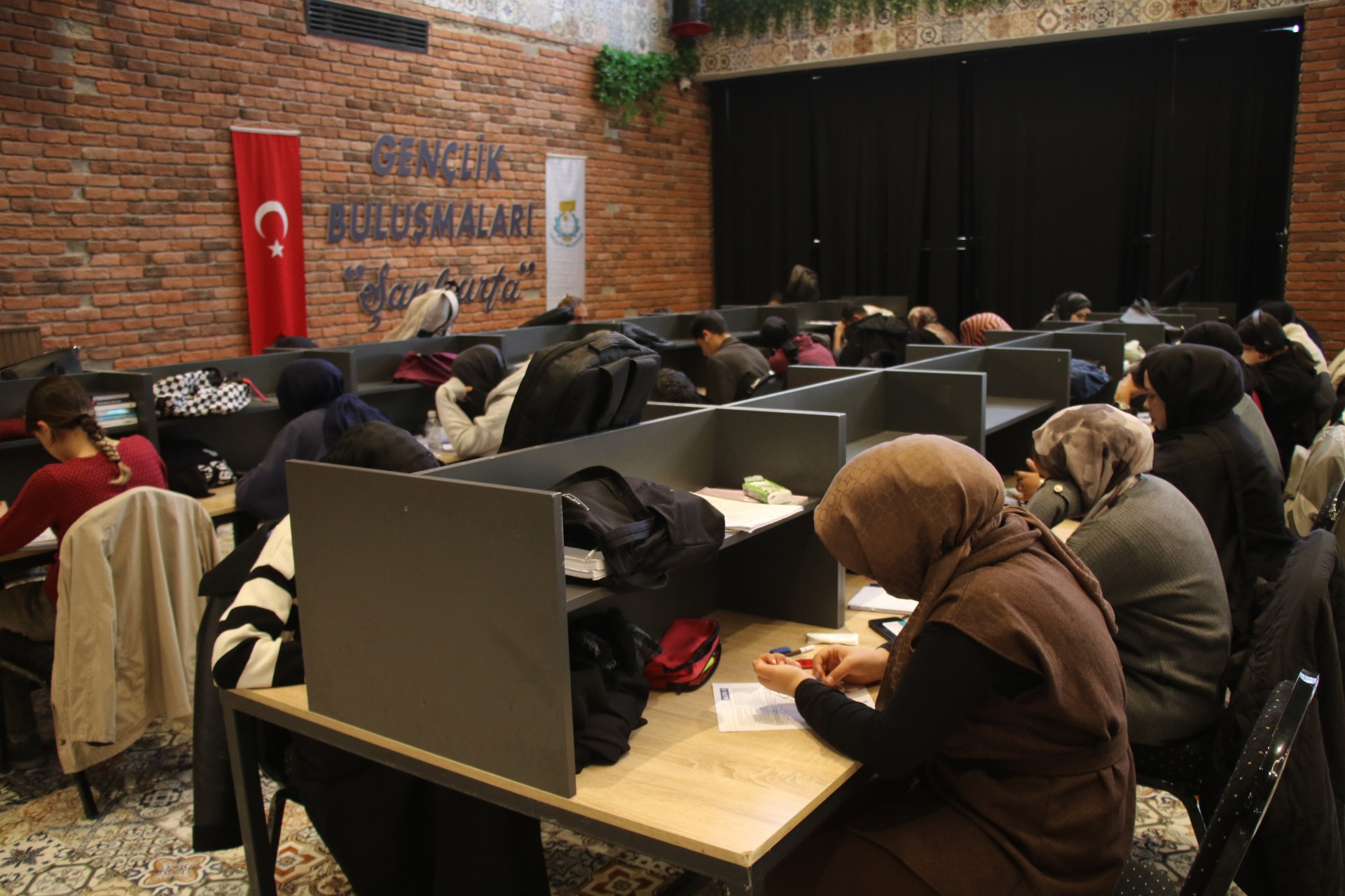 HALİLİYE’DE ÖĞRENCİLERE SINAV MARATONU DESTEĞİ