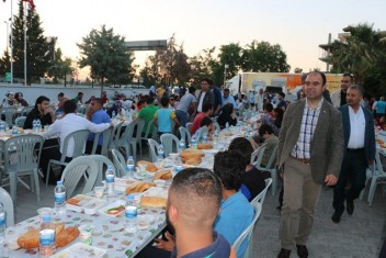 BÜYÜKŞEHİRİN İFTAR SOFRASI BU KEZ BİRECİKTE
