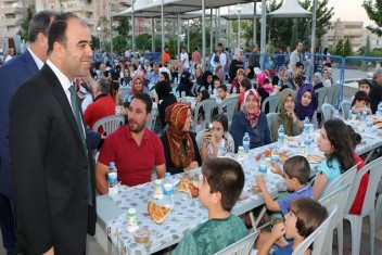 HALİLİYELİLER KARDEŞLİK SOFRASINDA