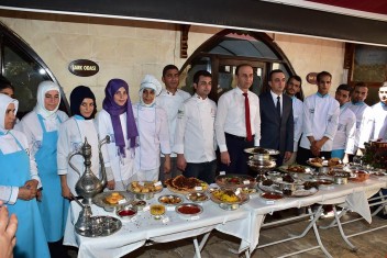 ŞANLIURFADA PROFESYONEL YÖRESEL AŞÇILAR