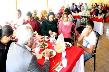 ENGELLİLER HALFETİDE GÜNÜLLERİNCE
