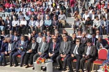 REKTÖR TAŞALTIN: BİLİMİ AVRUPAYA MÜSLÜMANLAR