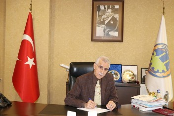 BAŞKAN DEMİRKOL’DAN ANTALYA VE KIBRIS HAVALİMANINA UÇUŞ