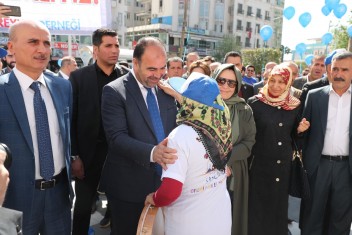 OTİZİMLİ ÇOCUKLAR GÖNÜLLERİNCE