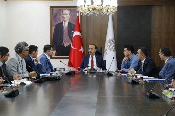 VALİ ERİN: ENSAR OLMANIN GÖNÜL RAHATLIĞI BİZE