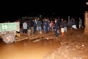 VALİ ERİN YAĞIŞLARDAN ETKİLENEN BÖLGELERİ