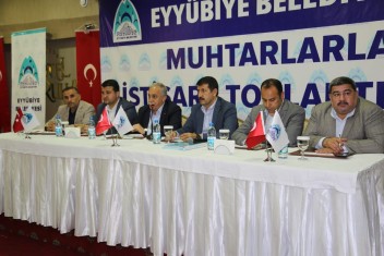 BAŞKAN EKİNCİ MUHTARLARLA BİR ARAYA