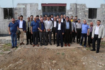 BAŞKAN EKİNCİ GECE GÜNDÜZ