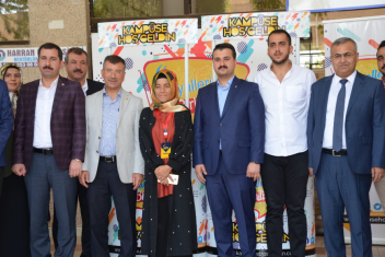 Başkan Yıldız Üniversiteye Yeni Gelen Öğrencileri Üniak Standında