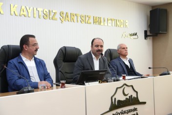 BÜYÜKŞEHİR MECLİSİNİ TARİH ALTIN HARFLERLE
