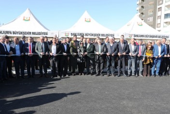 NARLIDERE VİYADÜK VE KÖPRÜLÜ KAVŞAĞI TÖRENLE HİZMETE