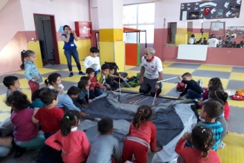 EYYÜBİYE’DE ANAOKULU ÇOCUKLARINA DOĞA SPORLARI VE KAMPÇILIK EĞİTİMİ