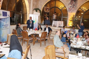 ŞUTSO SURİYELİ MÜLTECİLER VE YEREL HALK İLE İFTAR