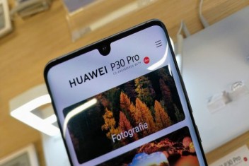 HongMeng OS yüklü 1 milyon Huawei telefon