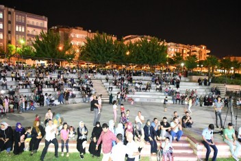 ŞANLIURFADA YAZ KONSERLERİNE YOĞUN