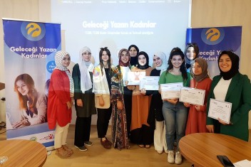 GELECEĞİ YAZAN KADINLAR PROJESİ ŞANLIURFA’DA FİNALE