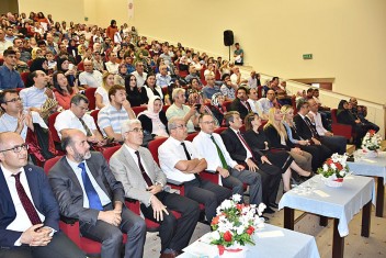 HRÜ Tıp Fakültesi beyaz önlük giyme