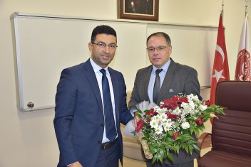 Harran Üniversite Hastanesi Başhekimliğine Ahmet Güzelçiçek