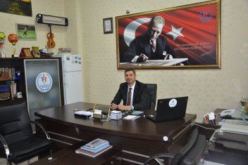 İPEKYOL GENÇLİK MERKEZİNDEN ‘‘ KİTAPLAR BİZDEN OKUMAK SİZDEN