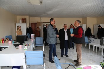 EYYÜBİYELİ VATANDAŞLAR YENİ HİZMET BİNASINDAN DOLAYI BAŞKAN KUŞ’A TEŞEKKÜR