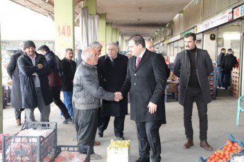 BAŞKAN CANPOLAT HAL PAZARI ESNAFI İLE BİR ARAYA