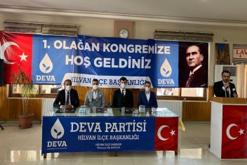 DEVA PARTİSİ KONGRELERİNE DEVAM