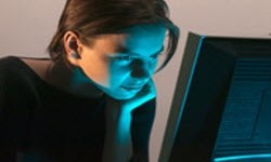 Kadınlar erkeklerden daha az internet kullanıyor