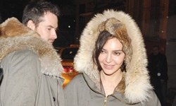 Evli, mutlu üç çocuklu