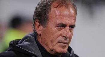 Mustafa Denizli galibiyetle başladı