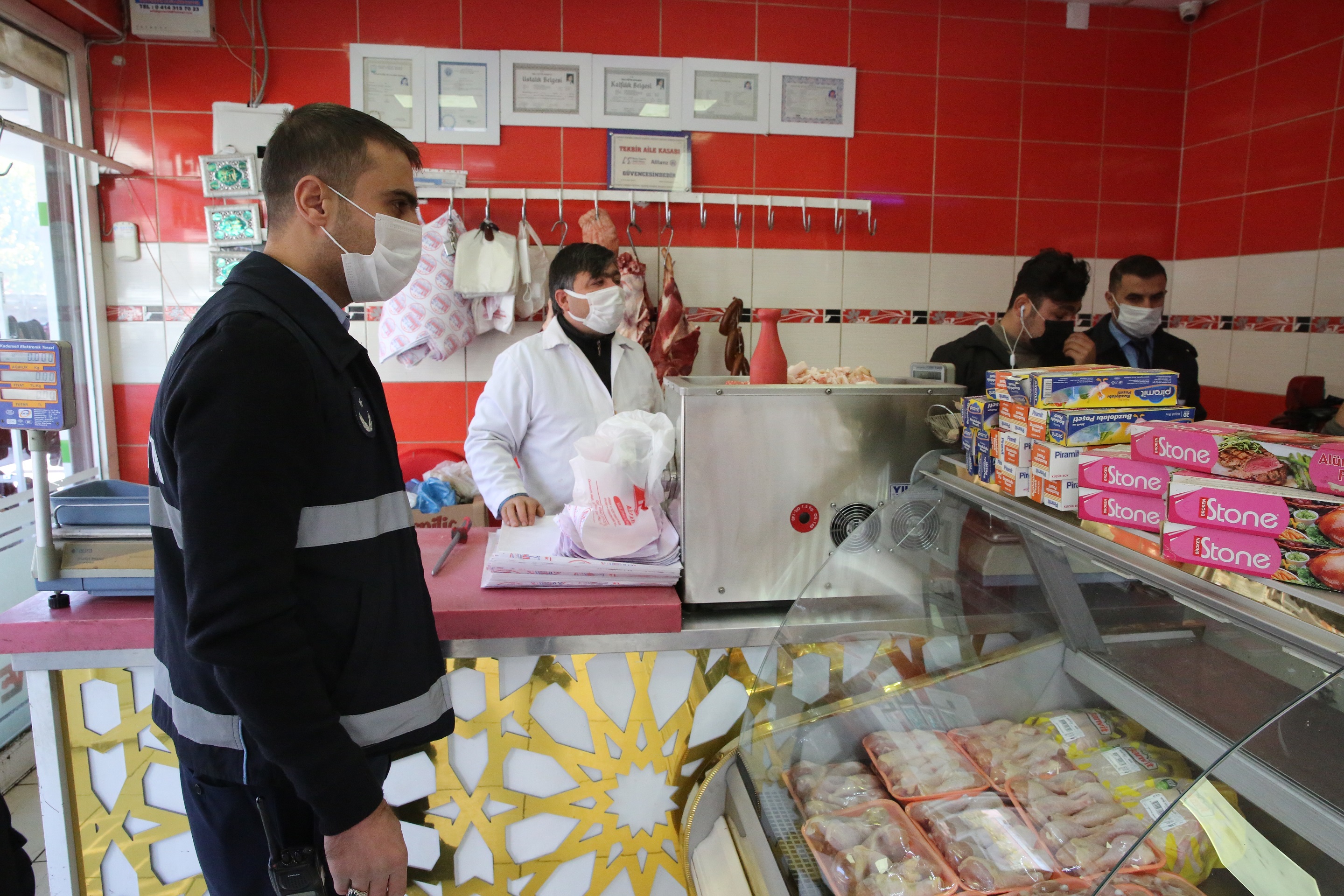 HALİLİYE BELEDİYESİNDEN SIKI PANDEMİ DENETİMİ