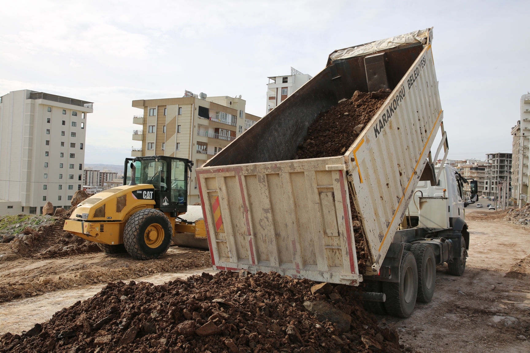 DOĞUKENT'E YENİ YOLLAR AÇILIYOR