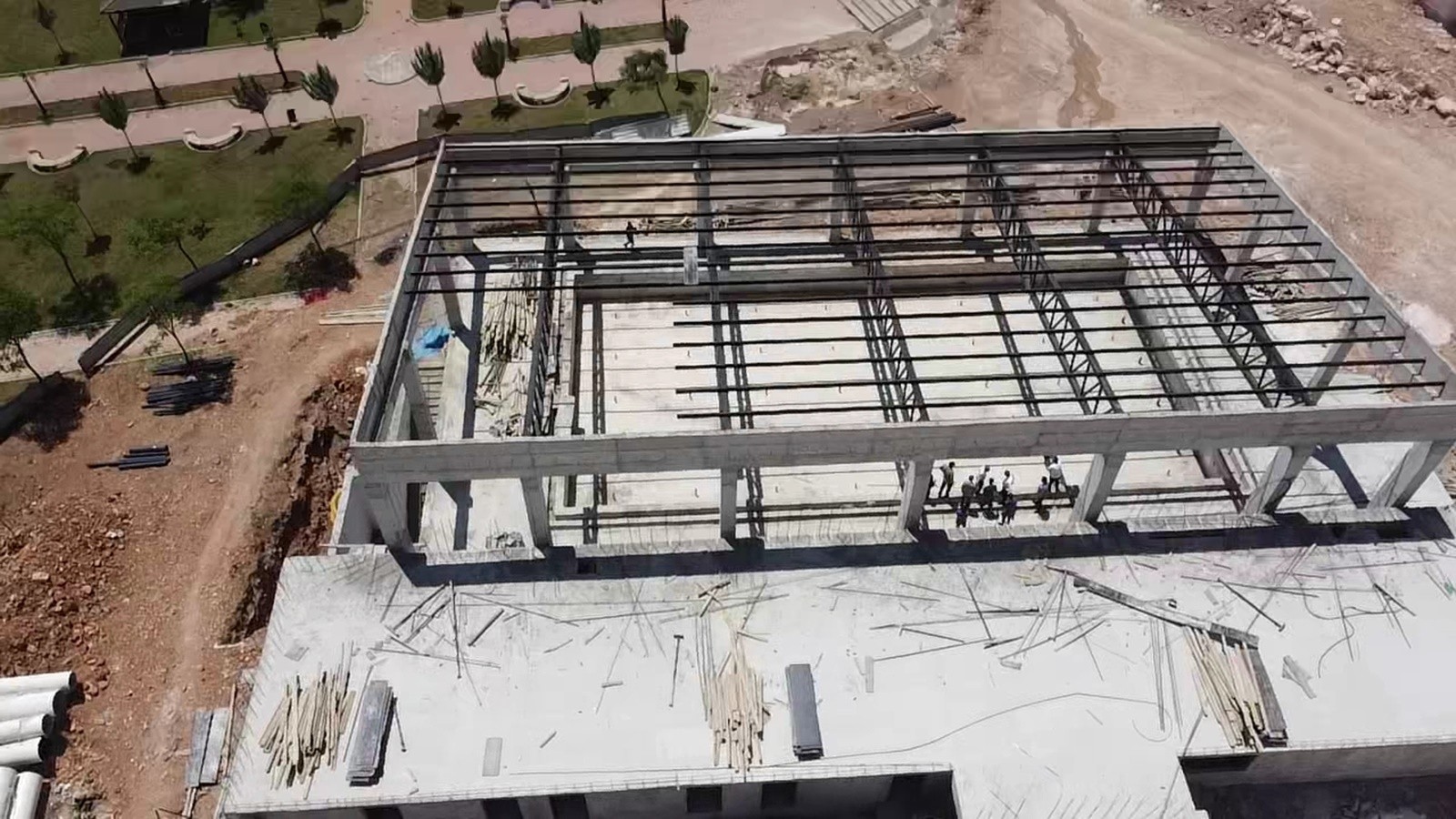 EYYÜBİYE BELEDİYESİ, KALICI ESERLER İÇİN GECE GÜNDÜZ ÇALIŞIYOR.