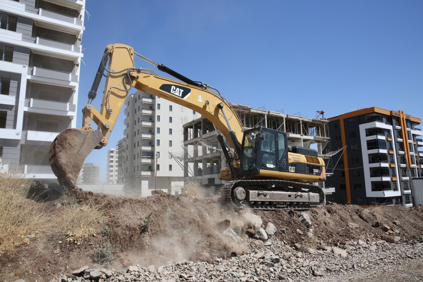 SEYRANTEPE’YE YENİ YOLLAR KAZANDIRILIYOR