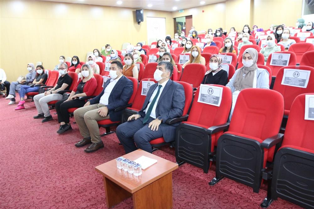 Ebelere Doğum ve Doğum Sonrası Bakım Paneli Düzenlendi.