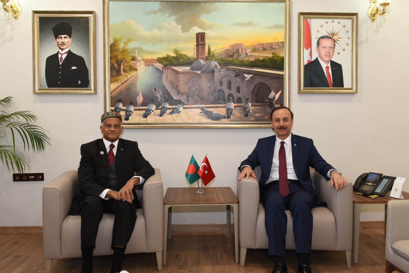 Bangladeş Ankara Büyükelçisi Mannan, Şanlıurfa Valiliği’ni Ziyaret Etti