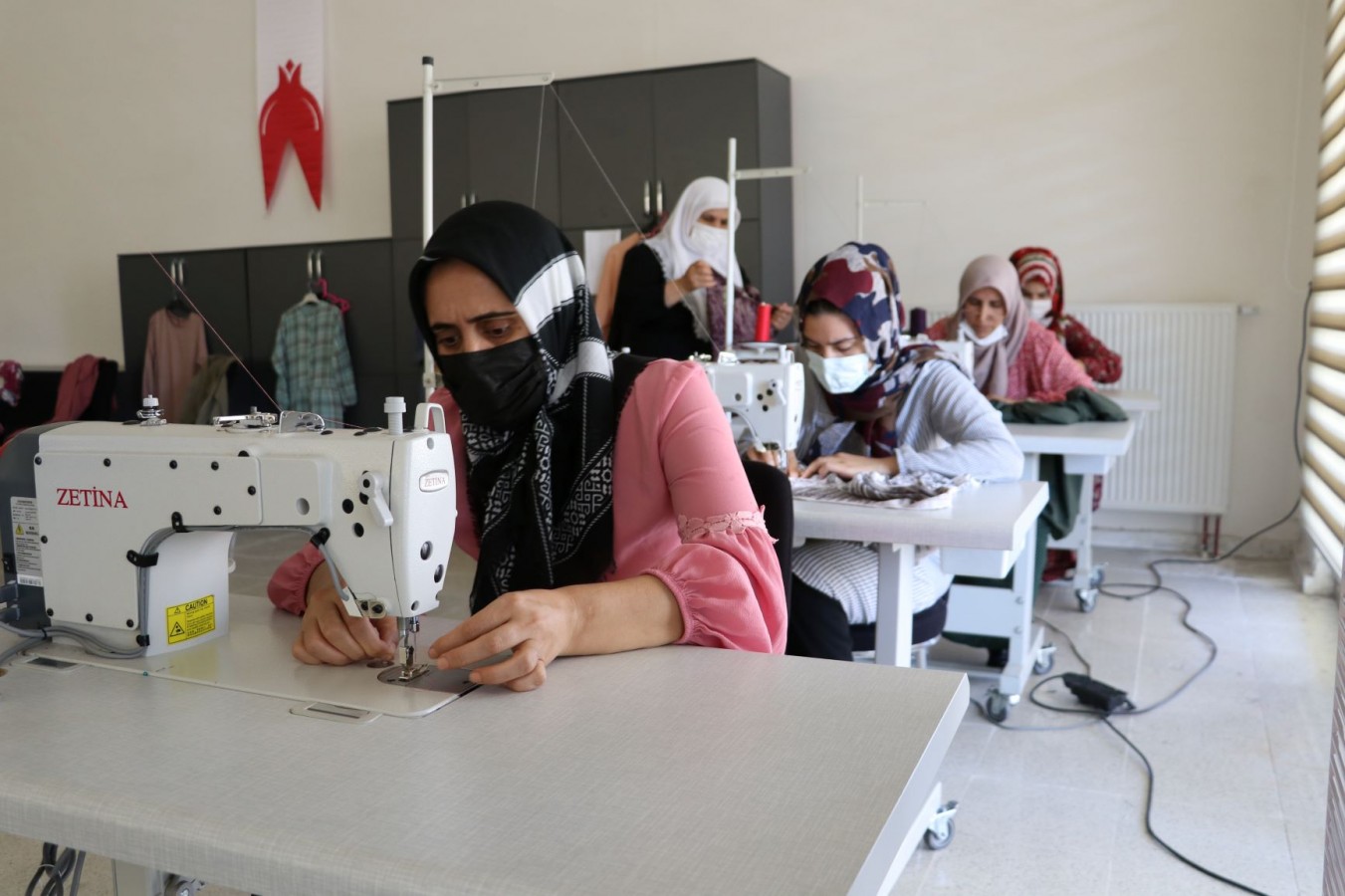 SEYRANTEPE’DE KADINLAR BOŞ ZAMANLARINI KURSLARDA DEĞERLENDİRİYOR