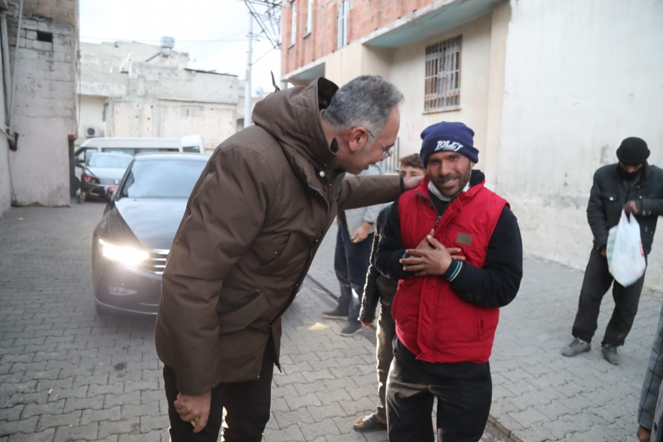 BAŞKAN KUŞ TALEPLERİ SAHADA DİNLEMEYE DEVAM EDİYOR.