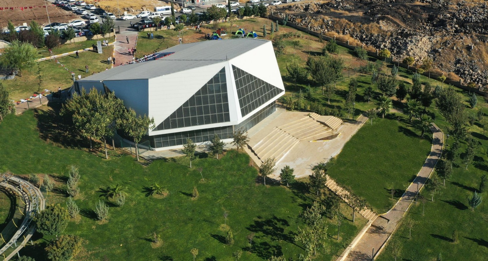 BAŞKAN BAYDİLLİ: “KARAKÖPRÜ HİZMETLE BÜYÜYOR”