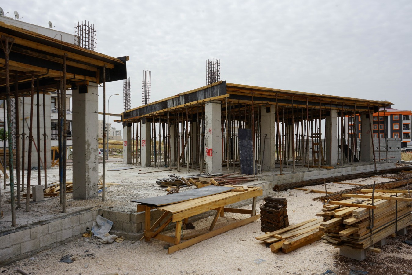 KARAKÖPRÜ’DE GENÇLER İÇİN HİZMETLERE YENİLERİ EKLENİYOR