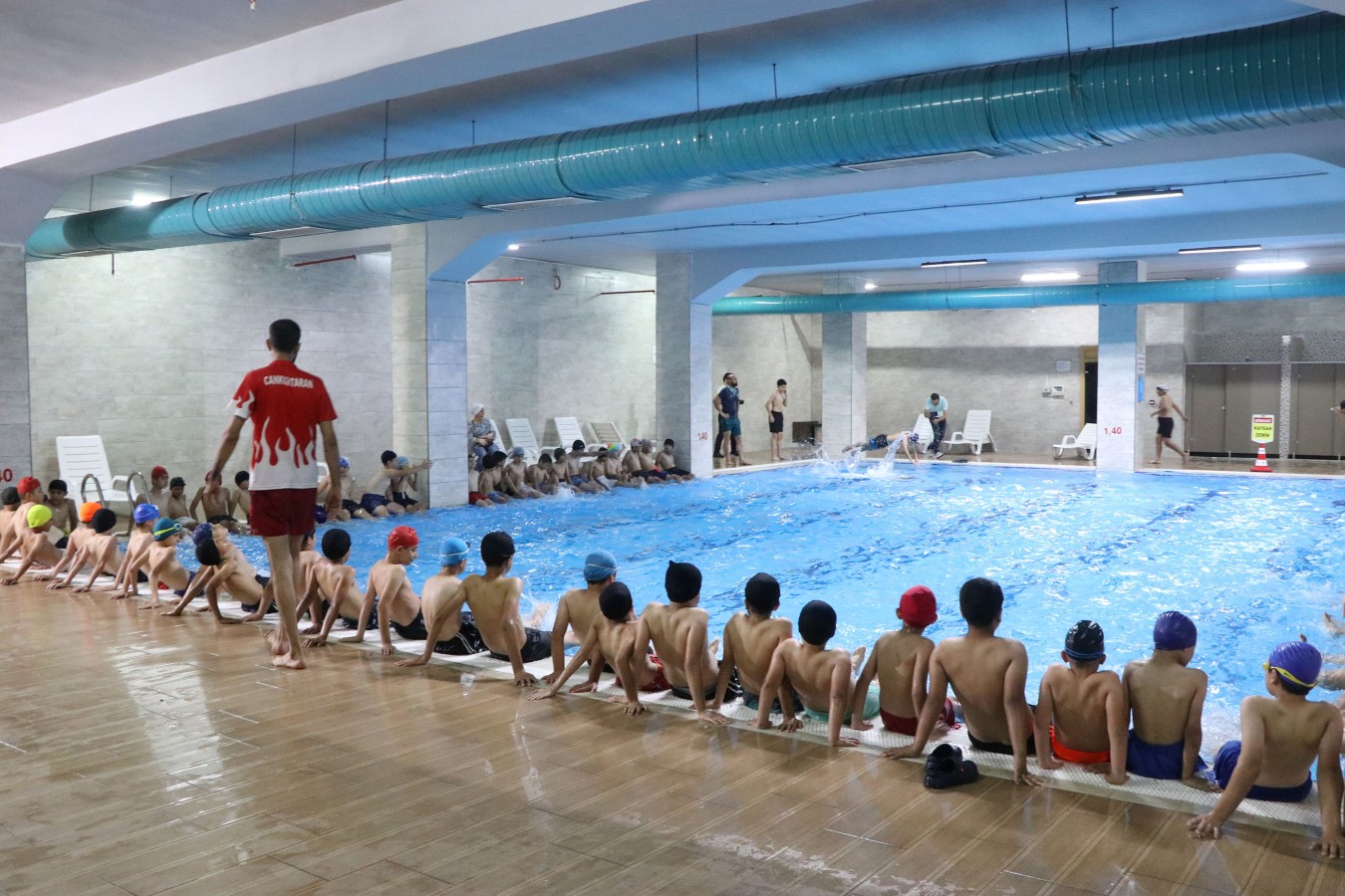 YÜZME ÖĞRENEN ÇOCUKLARDAN  CANPOLAT’A TEŞEKKÜR