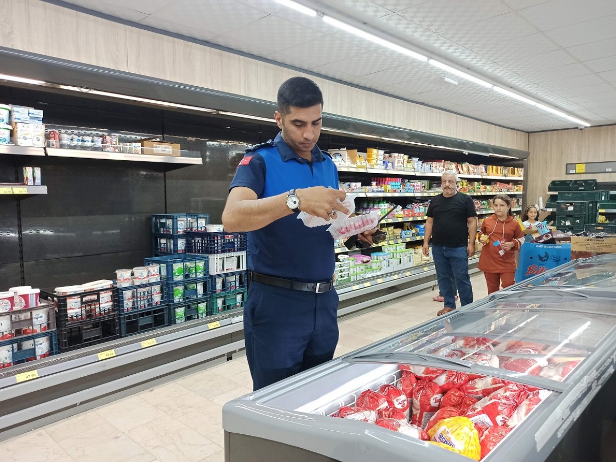 EYYÜBİYE’DE ZABITA’DAN SIKI DENETİM