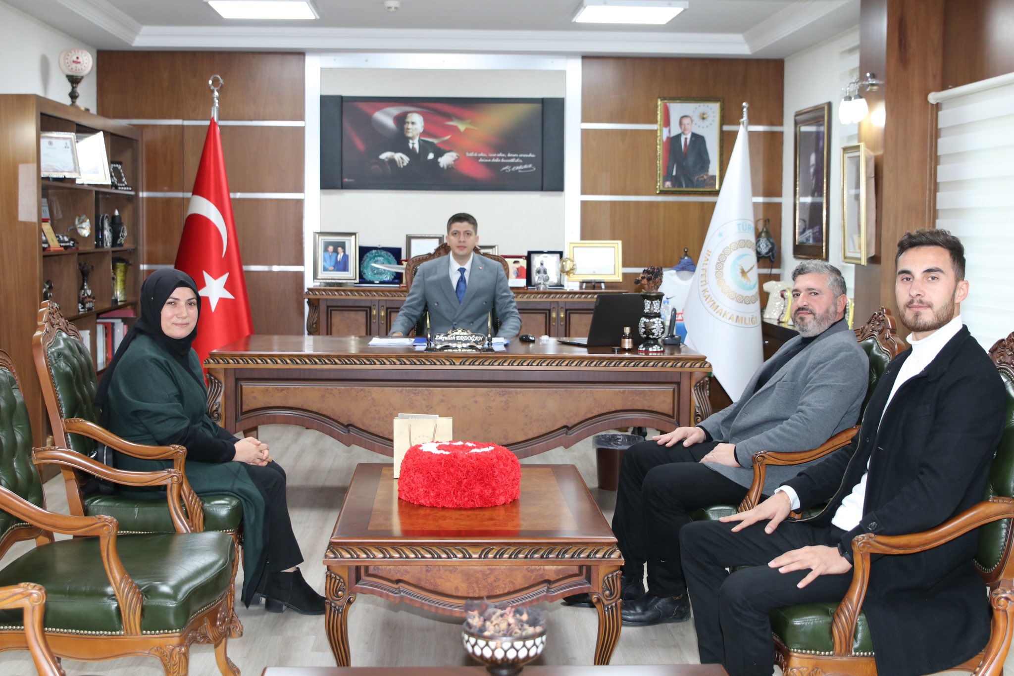 AK PARTİ YÖNETİMİ HALFETİ KAYMAKAMI ERDOAĞAN'I ZİYARET ETTİ.