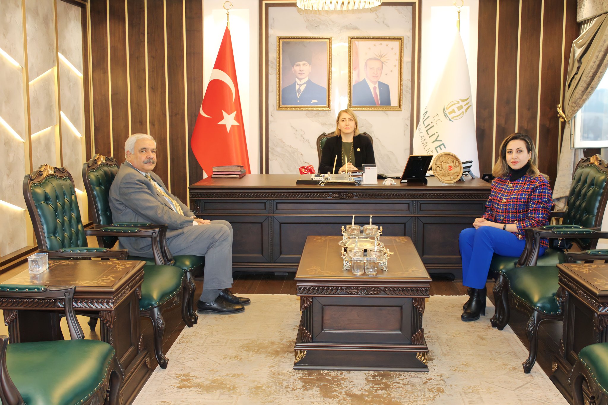 YSD KOLEJİ'NDEN HALİLİYE KAYMAKAMINA ZİYARET..