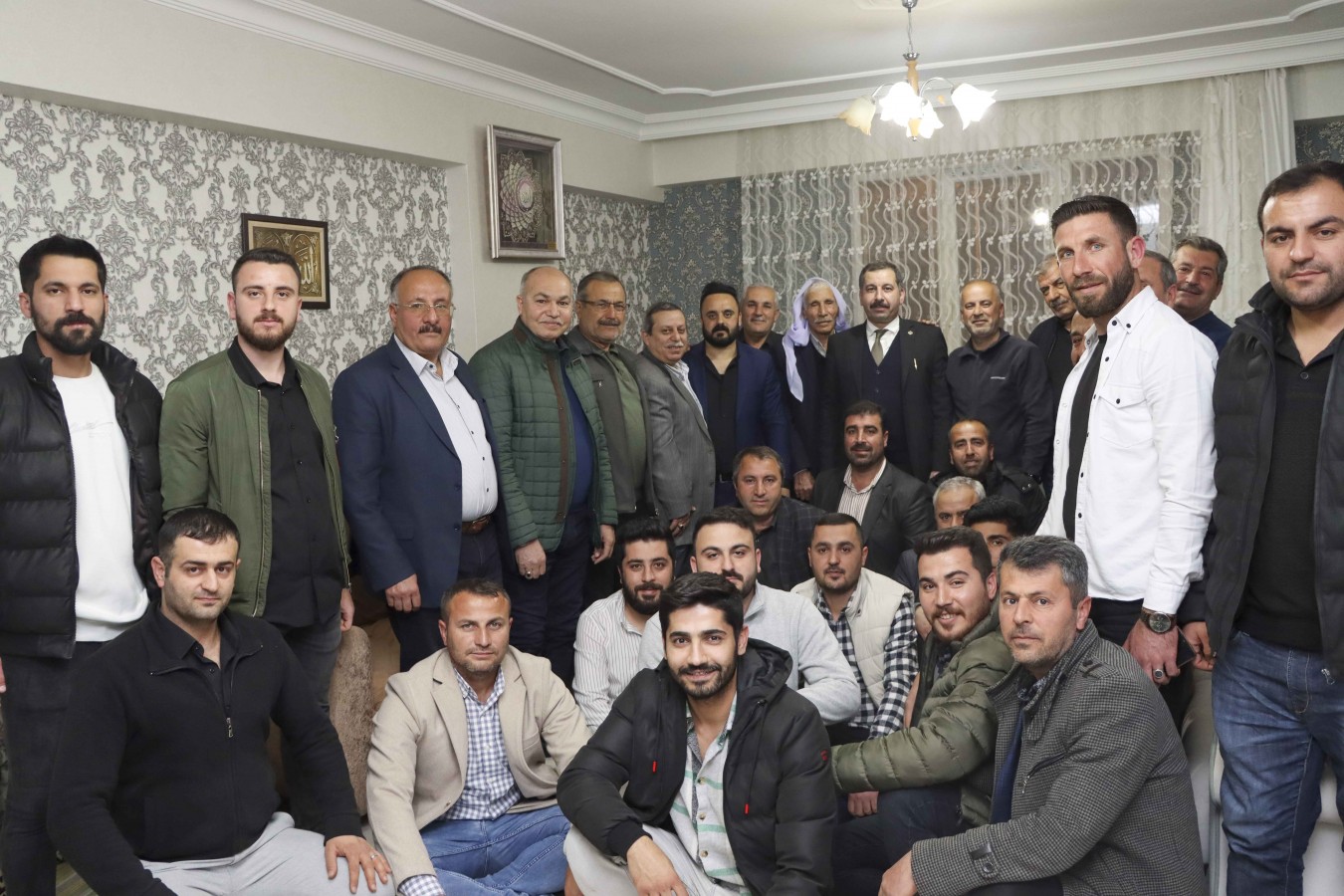 BAŞKAN BAYDİLLİ EV TOPLANTILARINDA VATANDAŞLARLA BULUŞUYOR