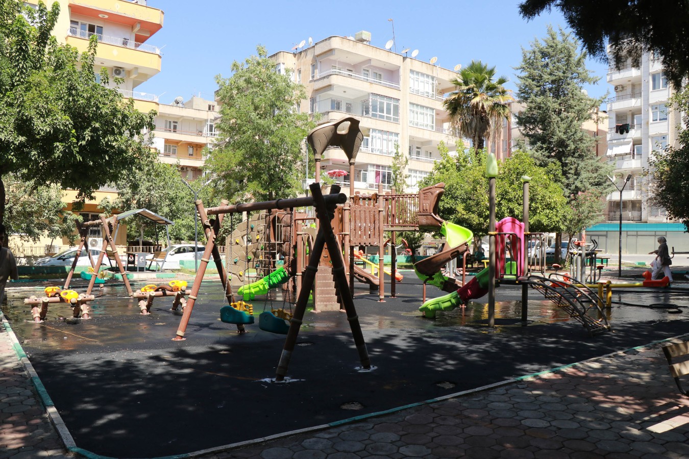 HALİLİYE’DE DEĞİŞİM SÜRÜYOR