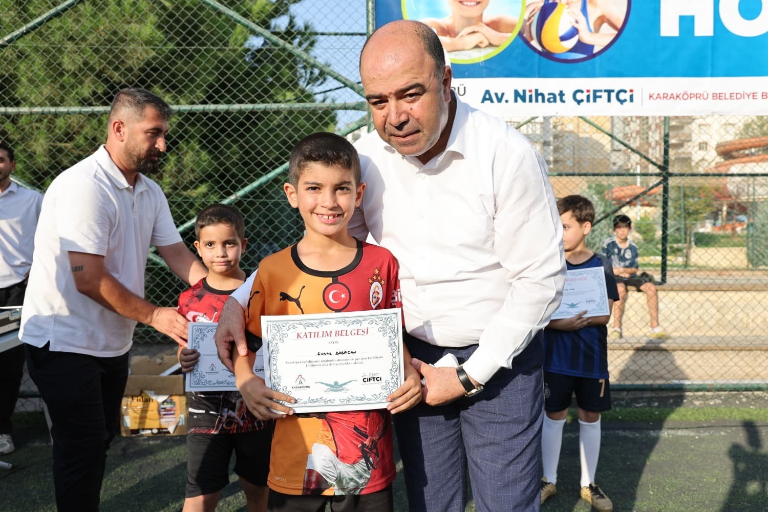 3 BİN 100 ÖĞRENCİ YAZ TATİLİNİ KARAKÖPRÜ BELEDİYESİ SPOR KURSLARINDA DEĞERLENDİRDİ