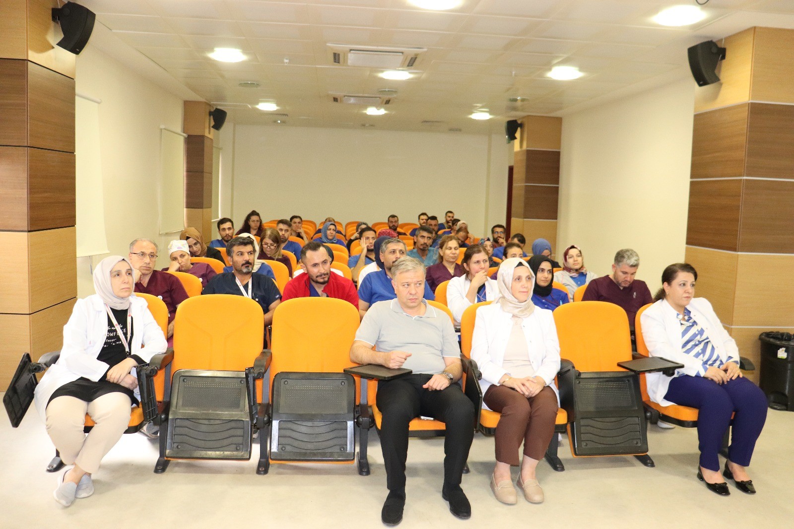 SONBAHAR VE KIŞ AYLARINDA SESSİZ TEHDİT! UYUZ VAKALARINDA ARTIŞ!