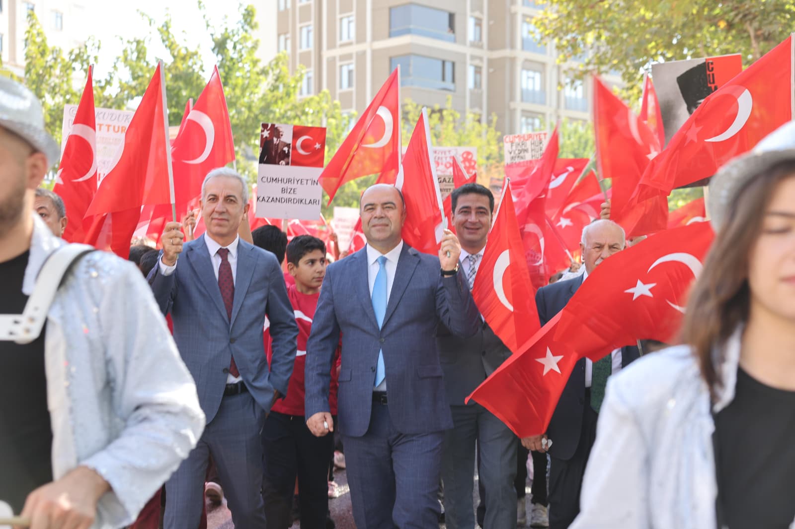 KARAKÖPRÜ’DE CUMHURİYET BAYRAMI COŞKUSU