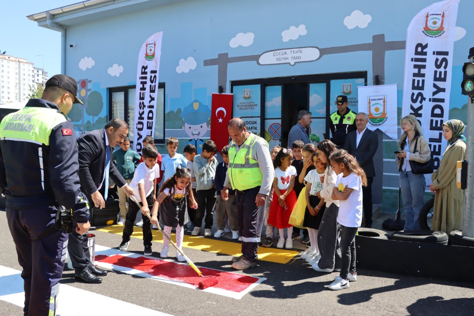 ŞANLIURFA’DA ÖĞRENCİLERE TRAFİK BİLİNCİ EĞİTİMİ VERİLDİ