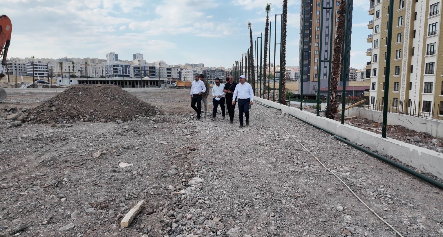 KARAKÖPRÜ'DE GELECEĞİN SPORCULARI İÇİN MODERN TESİS YÜKSELİYOR